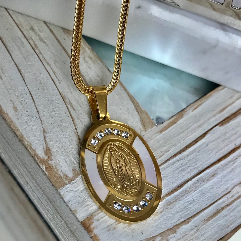 Virgen Mary pendant with Pearl details - Picture 6 of 8